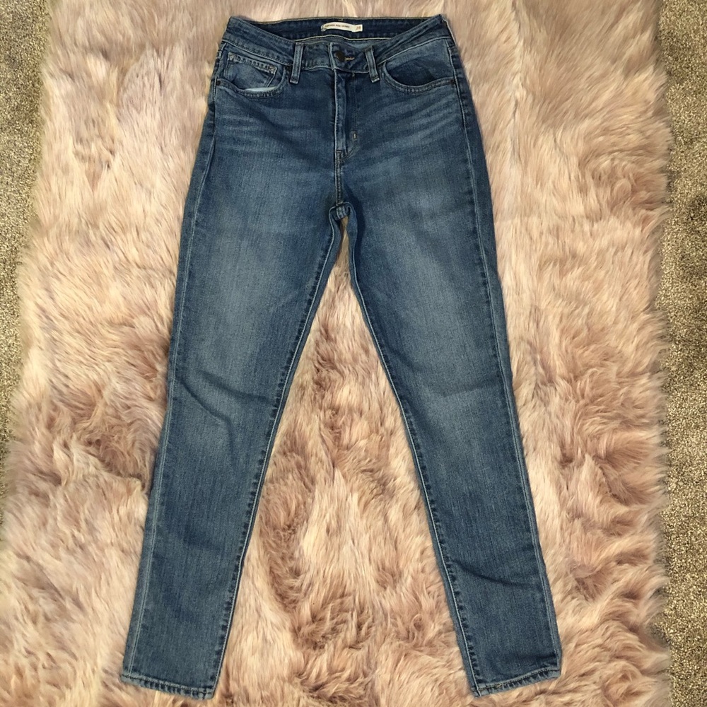 High rise Levi’s skinny jeans